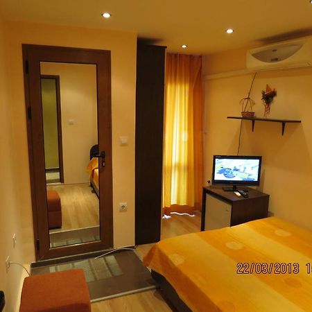 Family Hotel Lebed Nesebar Habitación foto