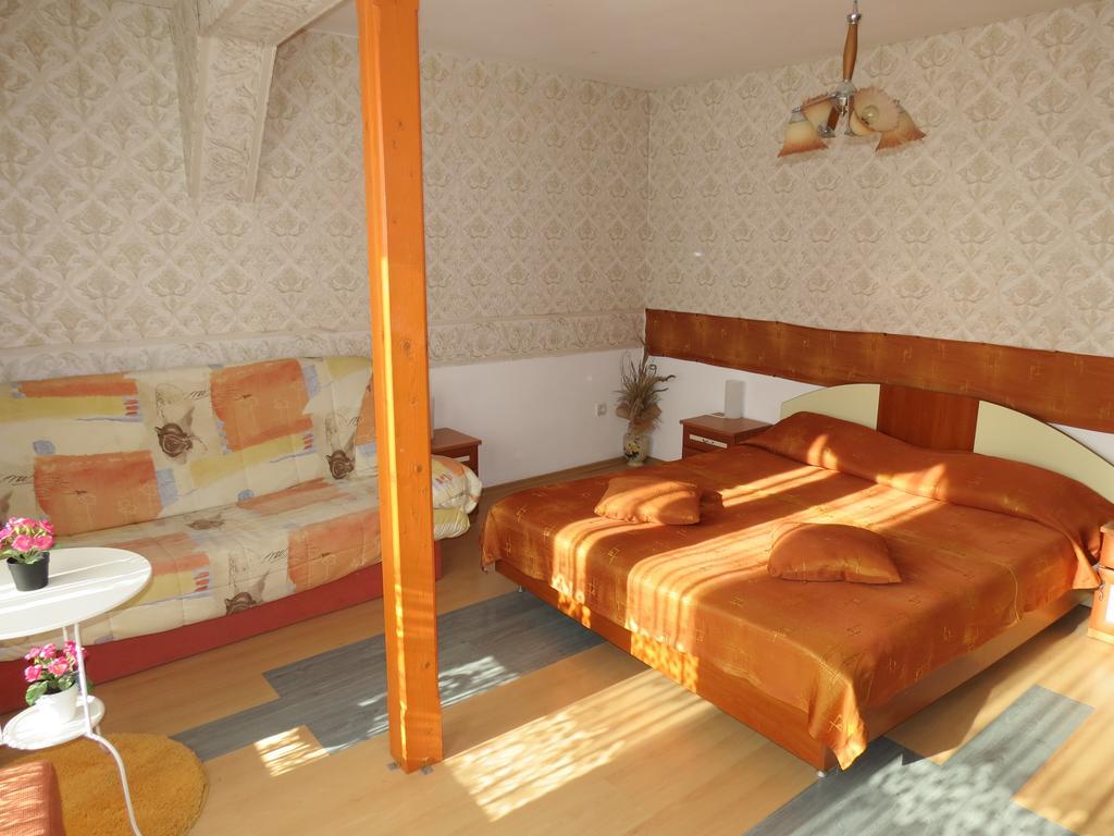 Family Hotel Lebed Nesebar Habitación foto