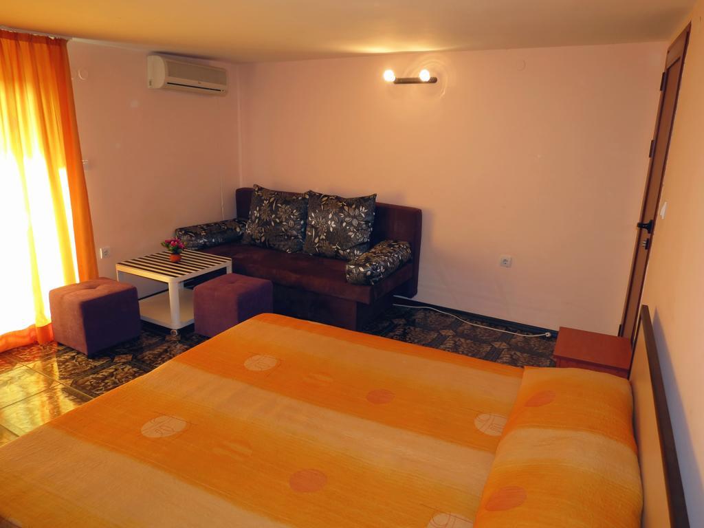 Family Hotel Lebed Nesebar Exterior foto